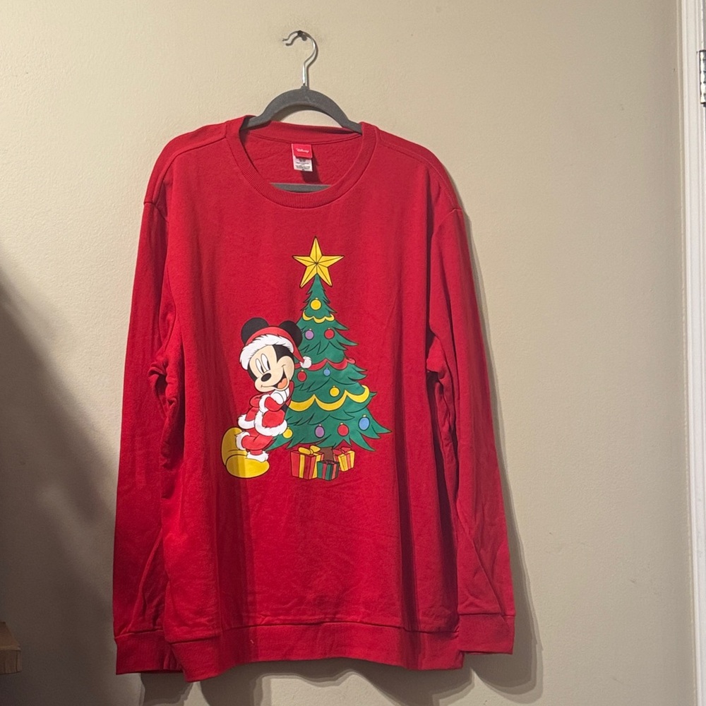 Unisex Plus Size Red Disney Sweatshirt Santa Mickey Mouse & Christmas Tree XXL